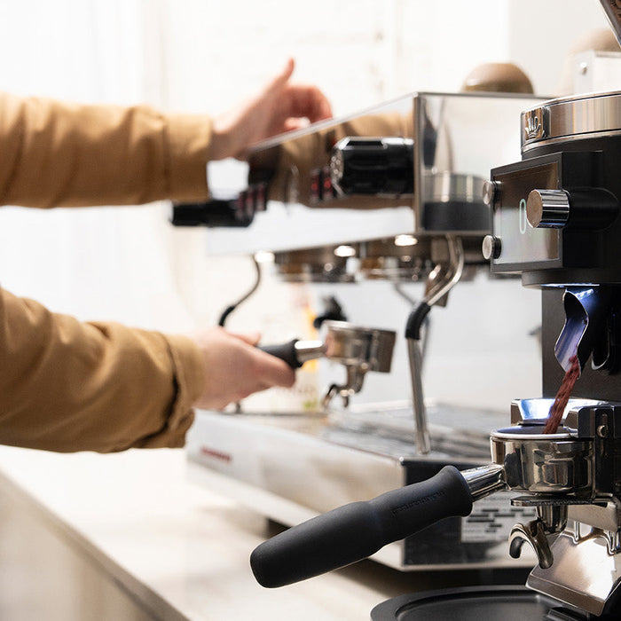 Grind-by-Sync grinders with espresso machine